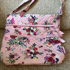 Vera Bradley Triple Zip Hipster – Holland Garden